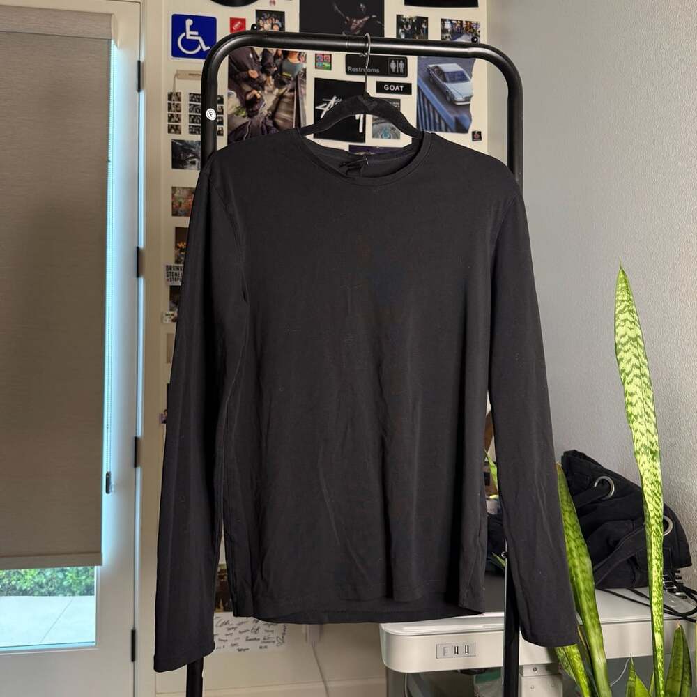 H&M black Long Sleeve with soft material